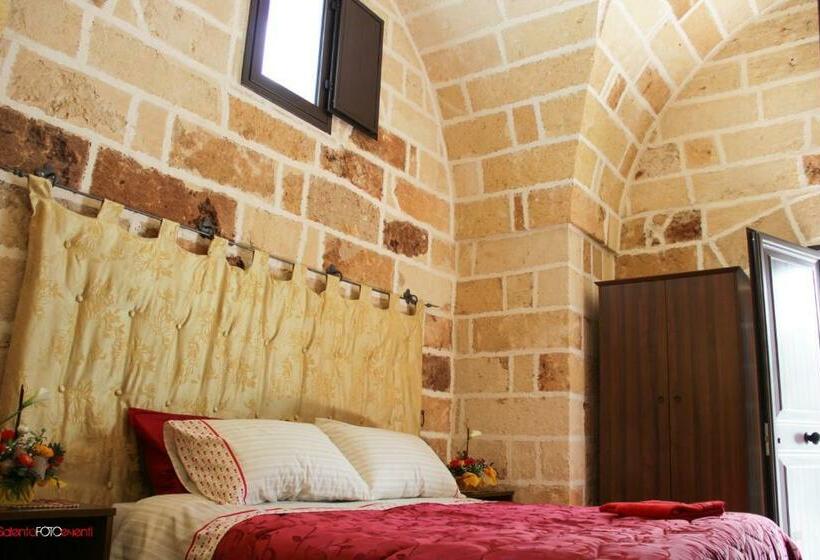 Exedra Holiday House