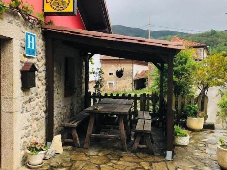 فندق Alda