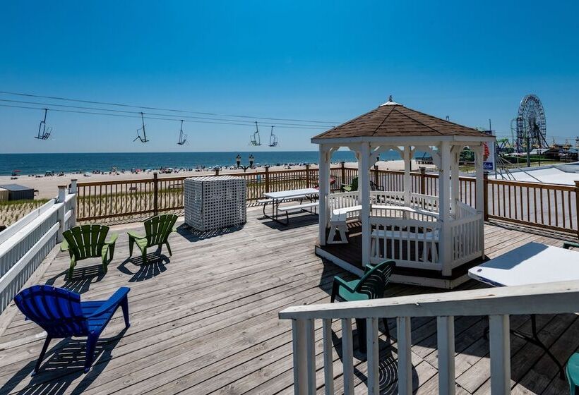 Boardwalk Hotel Charlee & Apartments Beach Hotel Oceanfront
