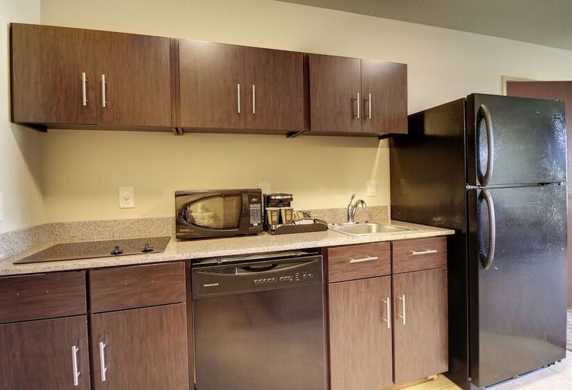 فندق Cobblestone Inn & Suites  Bloomfield