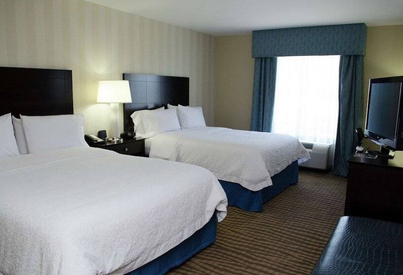 בית מלון כפרי Hampton Inn Thomson