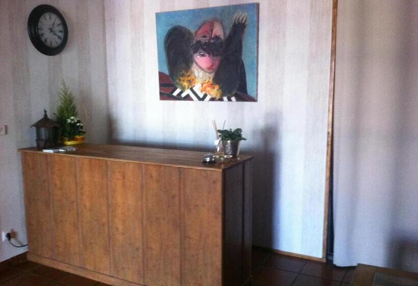 בית מלון כפרי L Ermita Casa Ripo