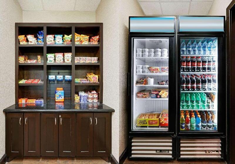 בית מלון כפרי La Quinta By Wyndham Denton   University Drive