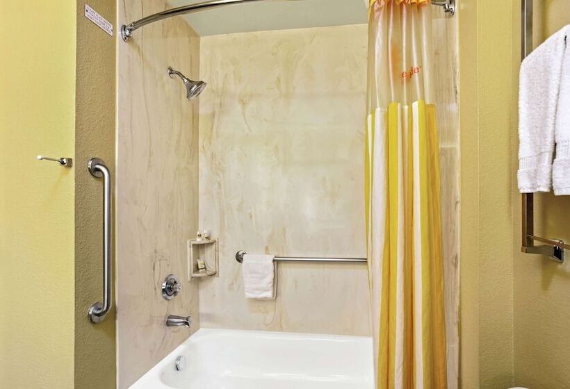 هتل La Quinta By Wyndham Denver Gateway Park