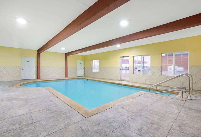 هتل La Quinta By Wyndham Mcalester