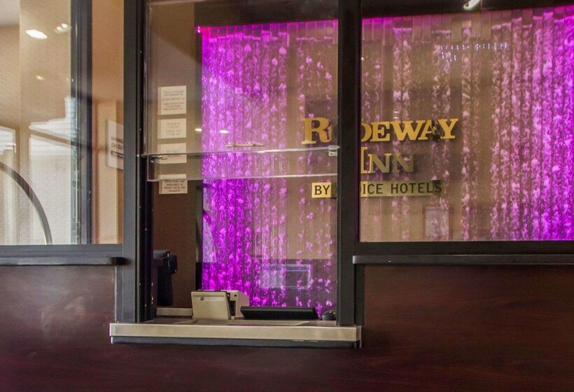 فندق Rodeway Inn Bronx Zoo