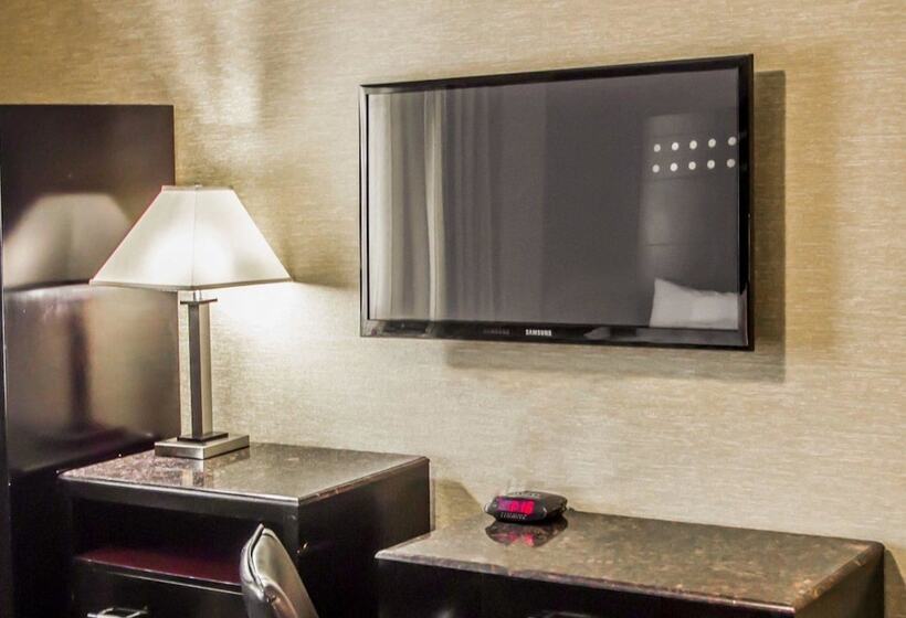 فندق Rodeway Inn Bronx Zoo