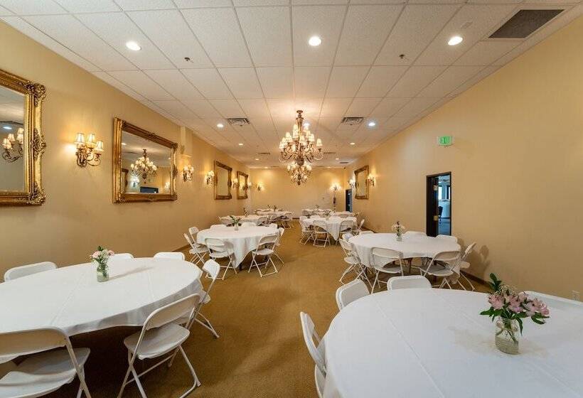 בית מלון כפרי Silverland Inn