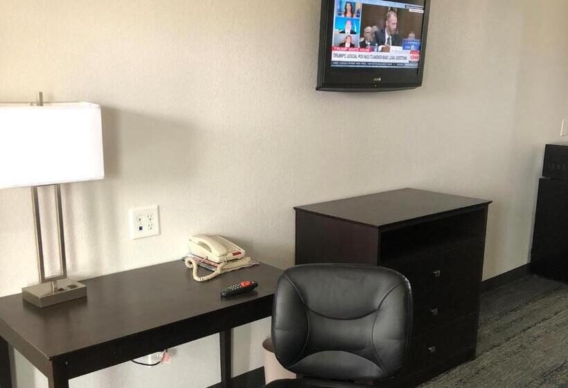 汽车旅馆  Executive Inn & Suites Joaquin