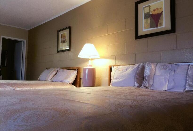 فندق على الطريق Royal Inn And Suites