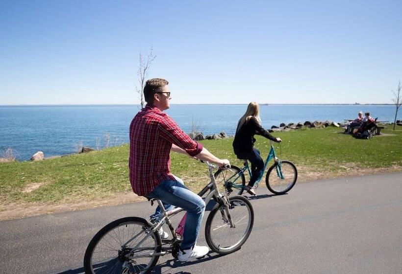 استراحتگاه Beacon Pointe On Lake Superior