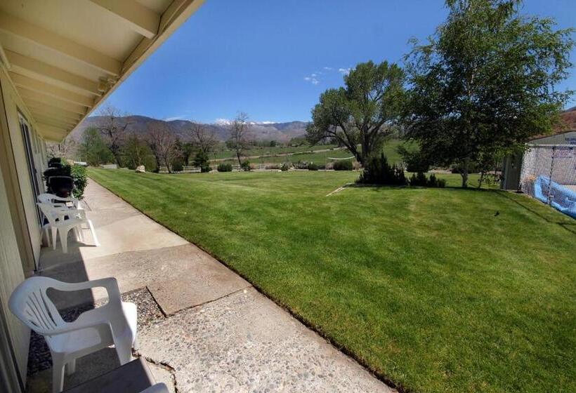 אתר נופש Meadowcliff Lodge Coleville