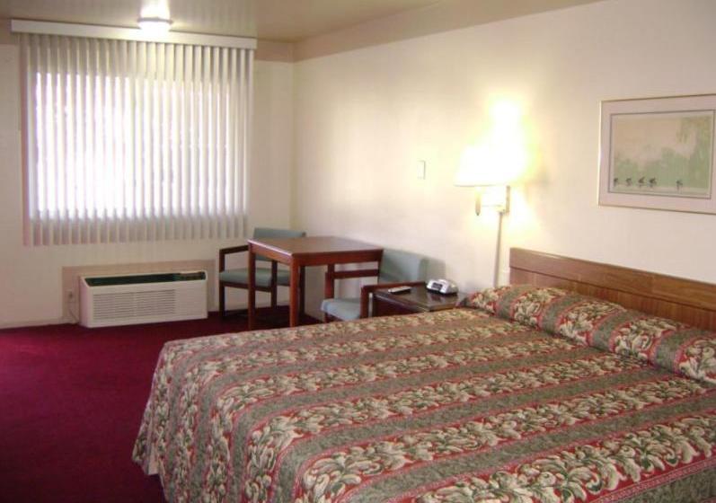 Tiffin Motel