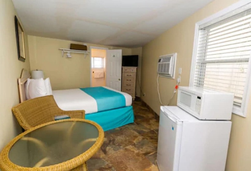 Aztec Motel