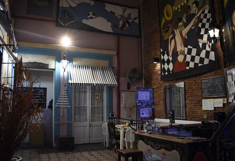 هاستل Ba Stop Hotel House