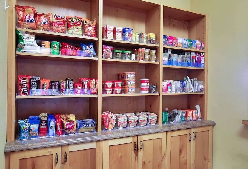 Hawthorn Extended Stay By Wyndham Minot