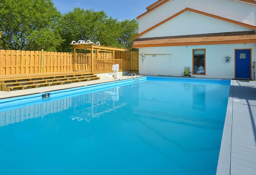 فندق Americas Best Value Inn & Suites Branson   Near The Strip