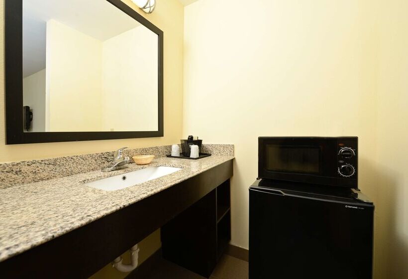 בית מלון כפרי Americas Best Value Inn & Suites Lake Charles At I 210 Exit 11