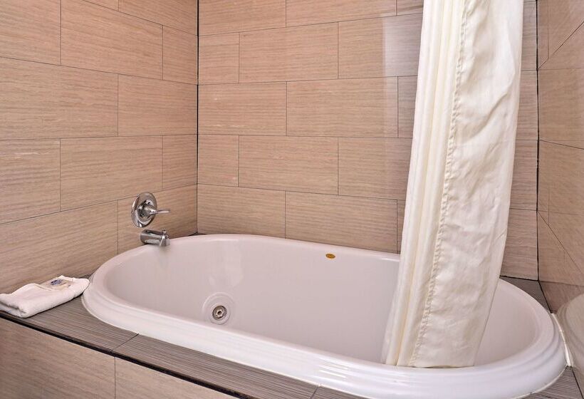 فندق Americas Best Value Inn Winona