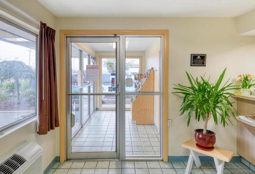 호텔 Days Inn By Wyndham New Philadelphia