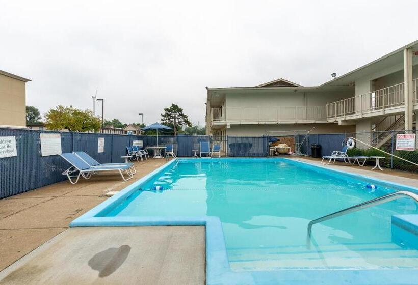 호텔 Days Inn By Wyndham New Philadelphia
