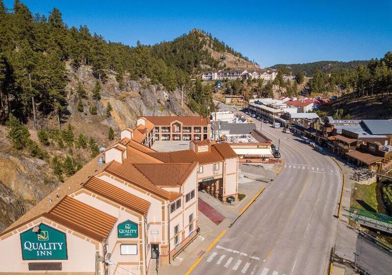 هتل Quality Inn Keystone Near Mount Rushmore