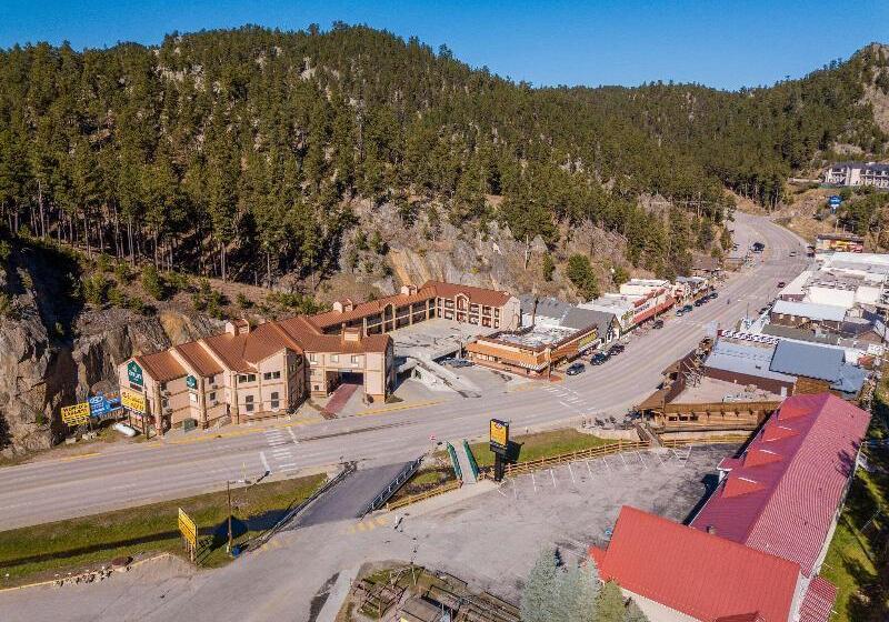 هتل Quality Inn Keystone Near Mount Rushmore