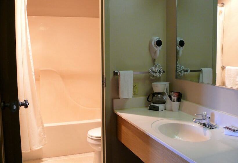 בית מלון כפרי The Woodridge Inn