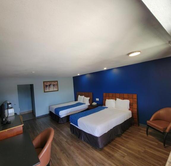 هتل Travelodge By Wyndham Clovis