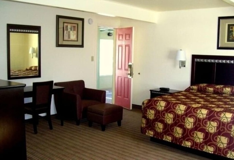 مُتل Whispering Palms Inn