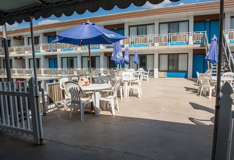 Мотель Windjammer Motor Inn