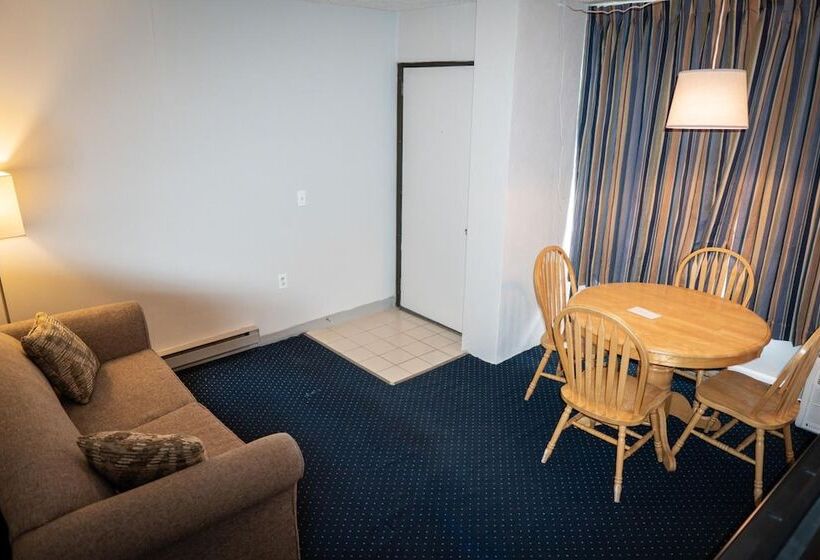Мотель Windjammer Motor Inn