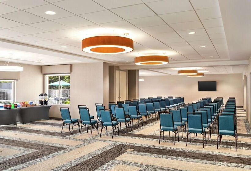 هتل Hampton Inn & Suites Miami Kendall