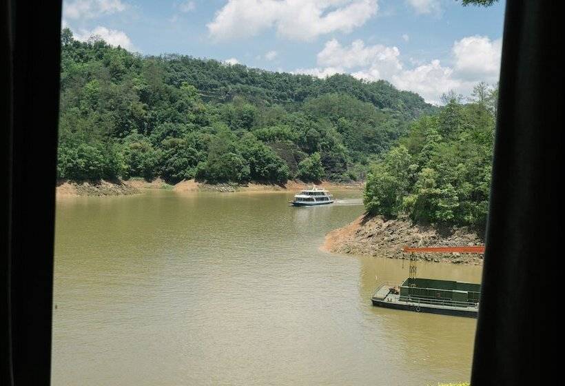 호텔 Yue Shan Shui She Taining