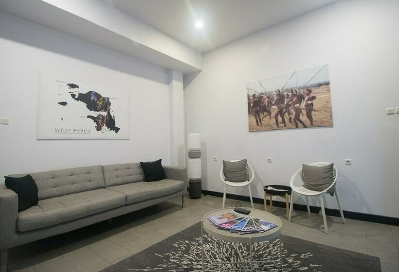 فندق Reddoorz Plus @ Manokwari City Center