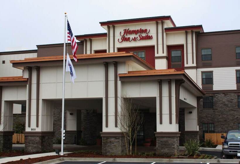 Hampton Inn & Suites Dupont