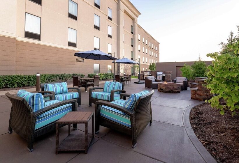 Hampton Inn & Suites Wheelingthe Highlands