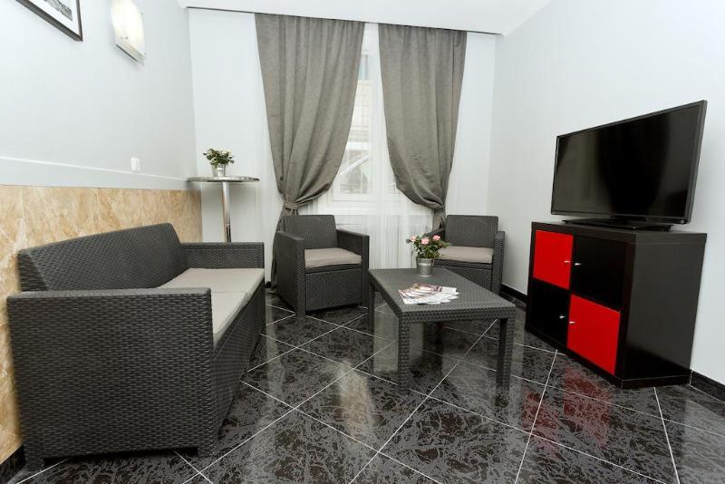 هتل Huni Hôtel