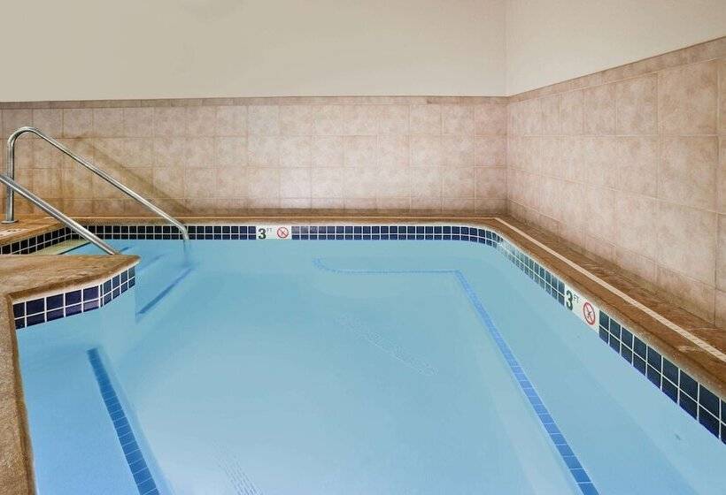 فندق Americinn By Wyndham Osage