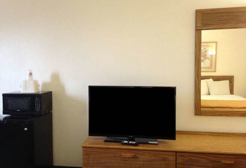 ホテル Amerihost Inn & Suites Fulton