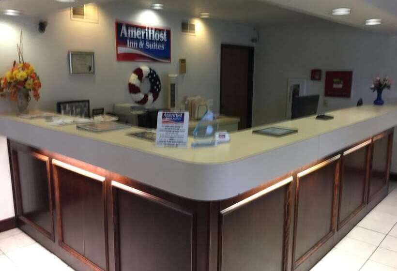 ホテル Amerihost Inn & Suites Fulton