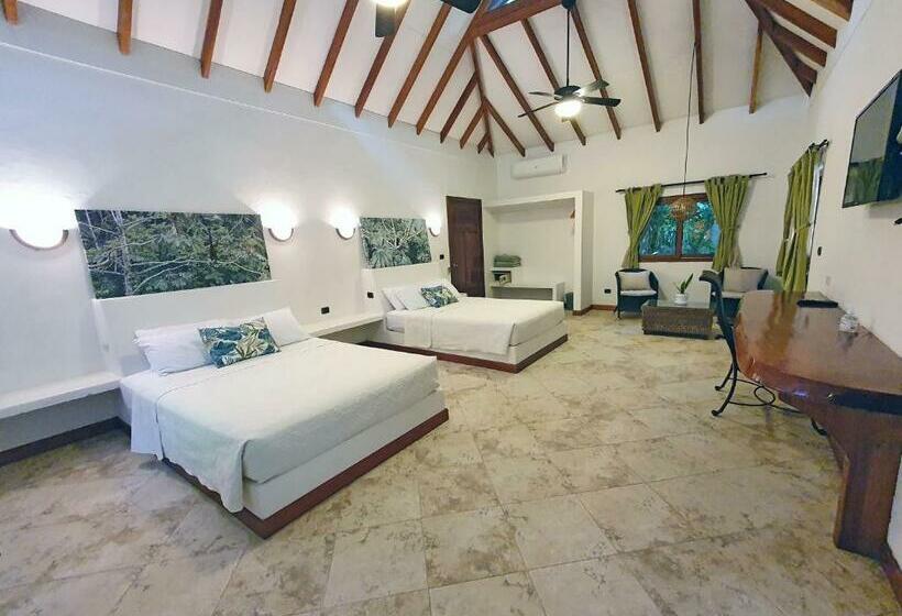 فندق Cariblue Beach and Jungle Resort
