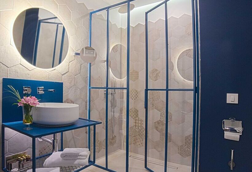 هتل Caro Horoscop