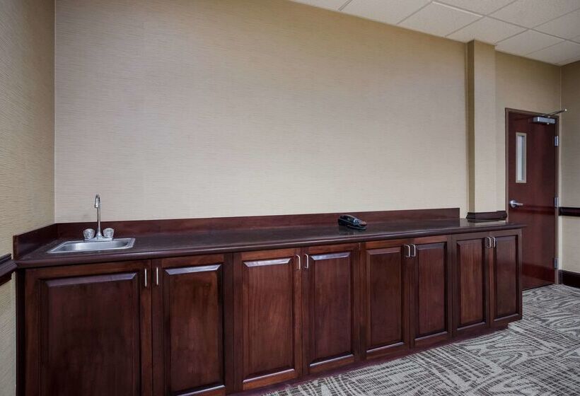 호텔 Comfort Inn & Suites Midway   Tallahassee West