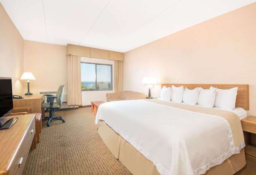 هتل Days Inn By Wyndham Duluth Lakewalk