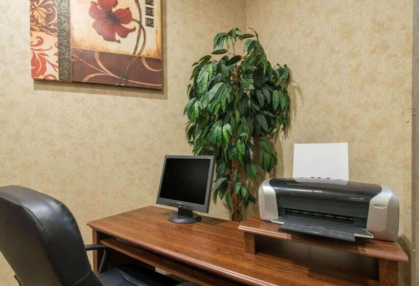 هتل Days Inn By Wyndham Duluth Lakewalk