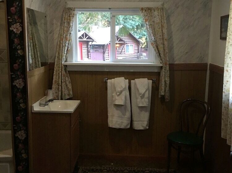 فندق Gateway Inn & Cabins