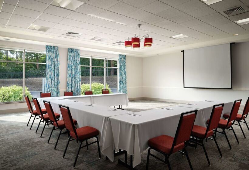 هتل Hilton Garden Inn Ann Arbor