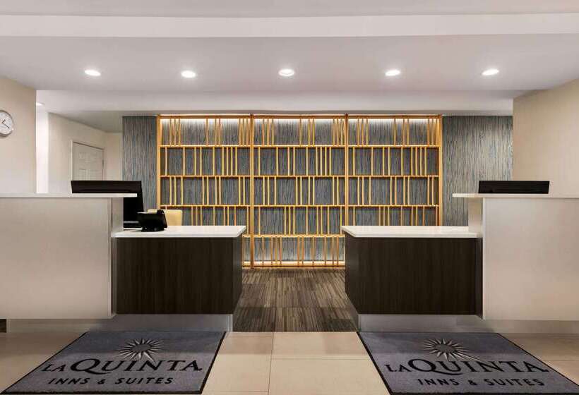 בית מלון כפרי La Quinta Inn & Suites By Wyndham Port Arthur