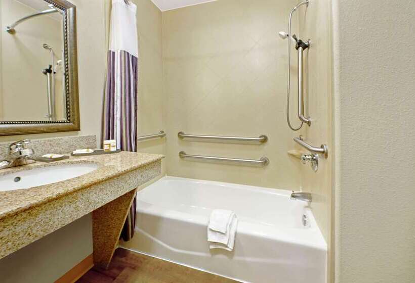 בית מלון כפרי La Quinta Inn & Suites By Wyndham Port Arthur